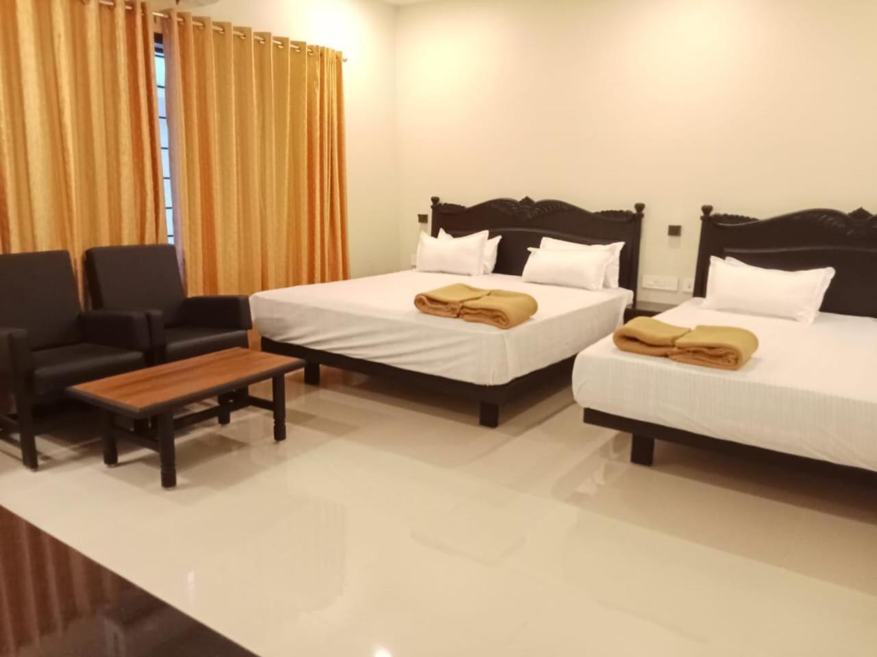 Hotel Sri Devi Kanyakumari Exteriör bild
